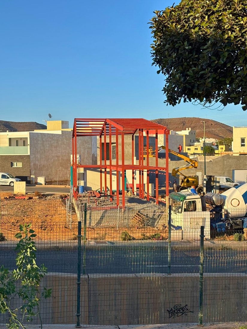 Estructura metálica de vivienda en obra